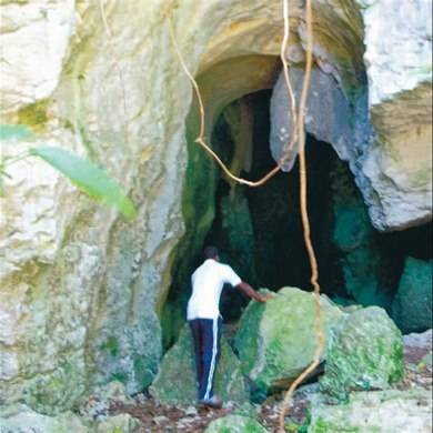 Resultado de imagen para imagenes de las cuevas del pomier