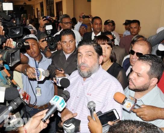 El comunicador Marcos Martínez en el Palacio de justicia de Santiago. FOTO DE ARCHIVO/Hoy Wilson Aracena 05/04/14