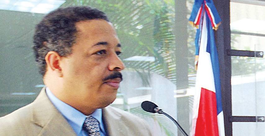 Roberto Rosario dice que embajador de EEUU rebosó la copa - Hoy Digital (República Dominicana)