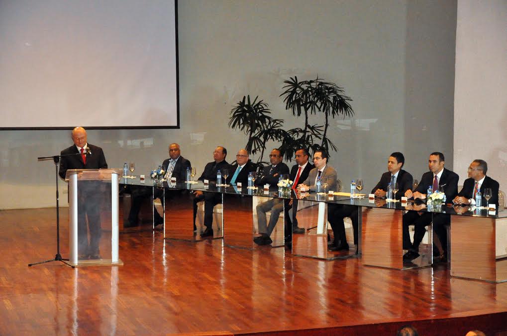 SANTIAGO.- La ACIS entregó el premio a la excelencia empresarial de la región, en la cual disertó el expresidente Hipólito Mejía.   HOY    Rafael Vargas Molina