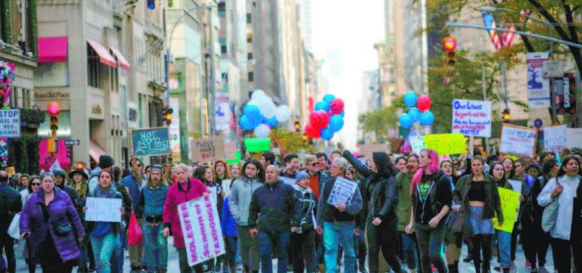 Miles marchan contra Donald Trump en cuarto día  protestas