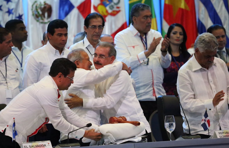 La Celac, en el documento final de la cumbre, apoyó “el proceso de diálogo nacional” en Venezuela/Foto: PresidenciaRD