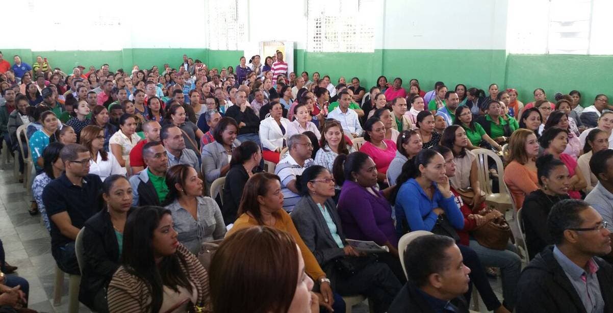 ADP paralizará clases en Villa Tapia hoy - Hoy Digital (República Dominicana)