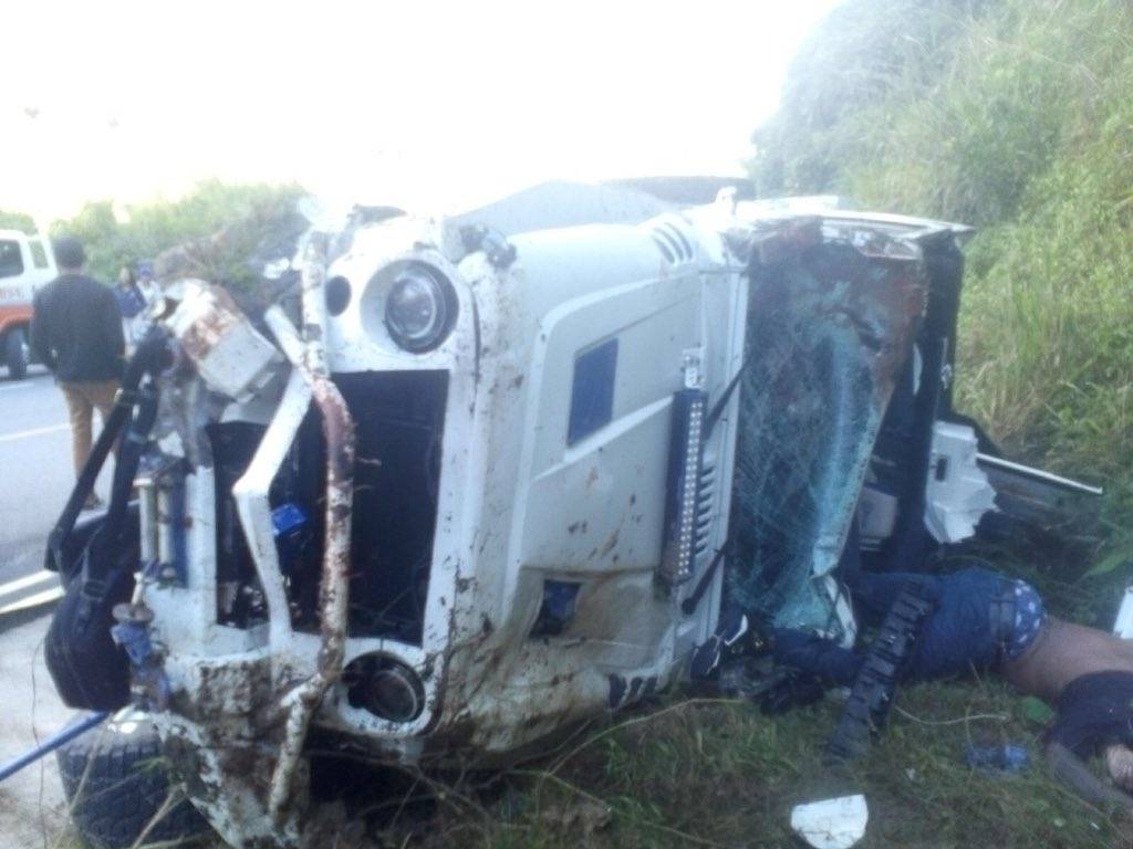 El cadáver de Jordano Ventura y las condiciones de su vehículo tras el accidente. 