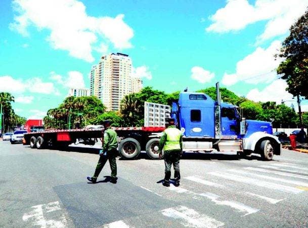 14_05_2017 HOY_DOMINGO_140517_ El País6 A