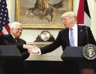 Trump recibe líder palestinos, favorece paz con Israel