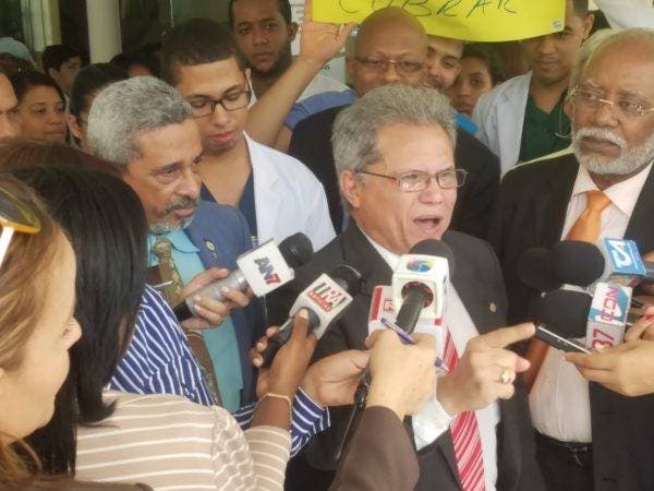 Se cumple paro en el Darío Contreras; Waldo advierte huelga podría prolongarse la próxima semana