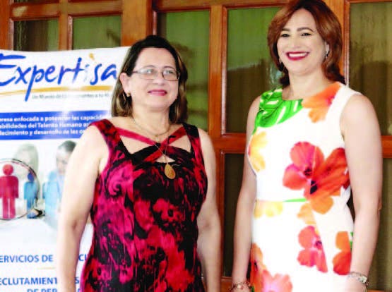Carmen Rosa Fernández y María Esther Fernández