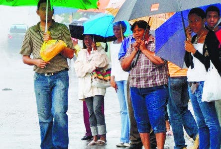 Onamet prevé lluvias dispersas  y fuertes oleajes