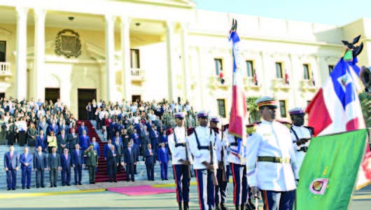 Gobierno honra a Mella en 203 aniversario  y exalta la bandera