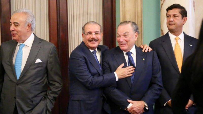 Empresarios visitan a Danilo Medina (4)