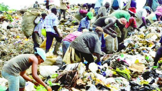 El potencial económico de los desechos: Vertederos  El manejo adecuado de los  residuos es oro en bruto