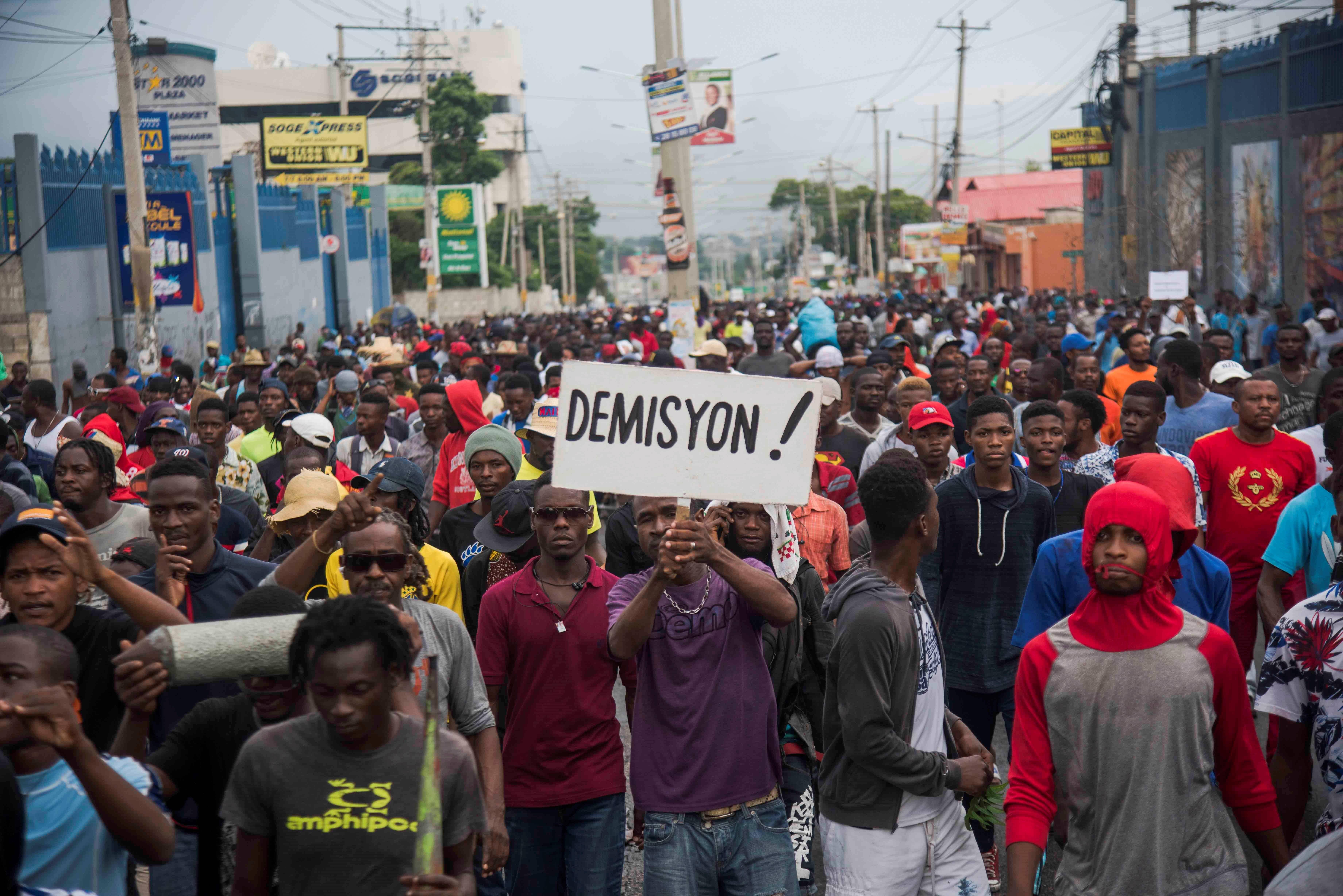 Nueva jornada de protestas por la escasez de combustible en Haití