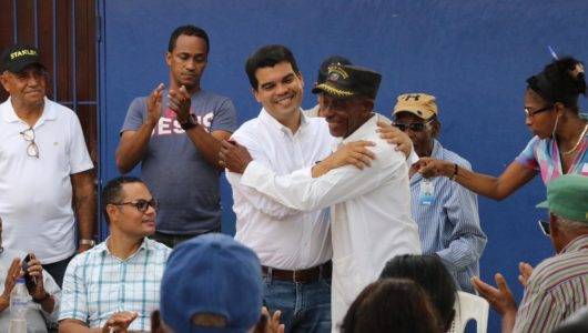 Arnaud Arnaud reitera rechazo a la habilitación de Danilo Medina