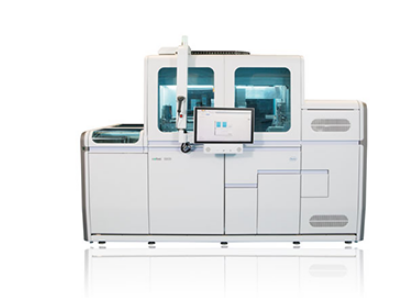 Equipo "cobas 6800" de la compañía Roche, utilizado para la preparación y análisis automáticos de pruebas cualitatativas y cuantitativas de ácido nucleico usando tecnología PCR en tiempo real. Descripción del fabricante. 