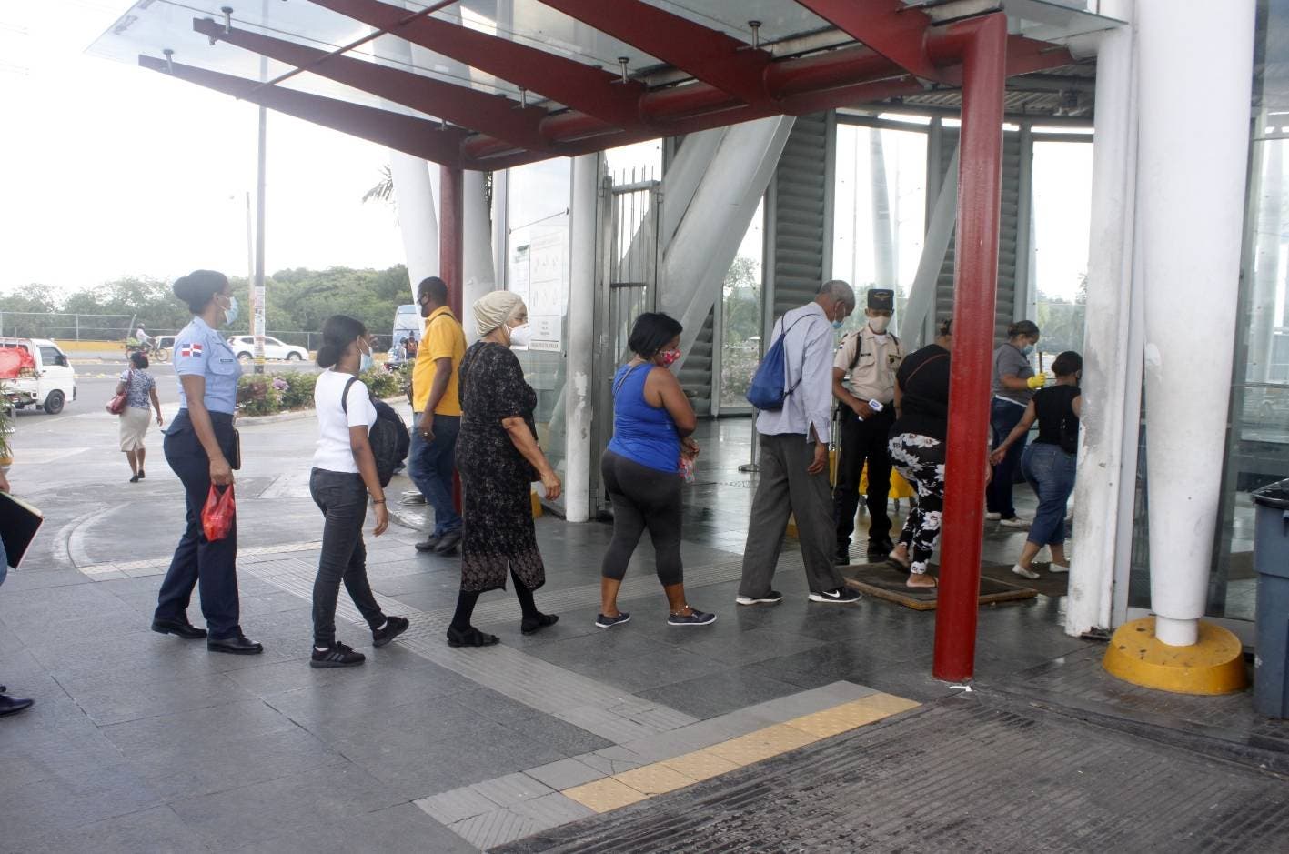 En Metro teleférico y Omsa cumplen protocolo covid 19