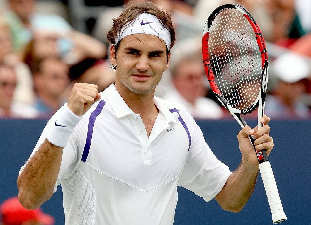 Federer arrolla a Robredo en Wimbledon para alcanzar los cuartos de final