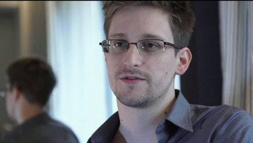 Senador brasileño quiere asilo para Snowden