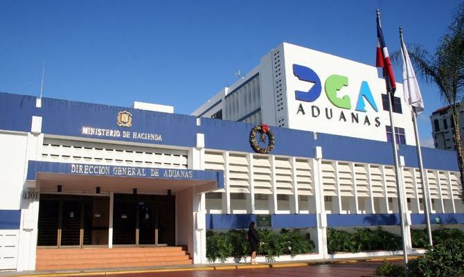 Revelan Aduanas ha decomisado mercancías de contrabando por más de 800 millones de pesos