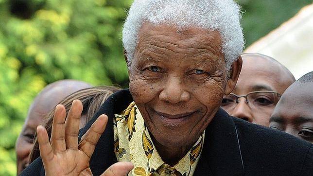 Cien años de Nelson Mandela, un luchador local que se volvió ícono global