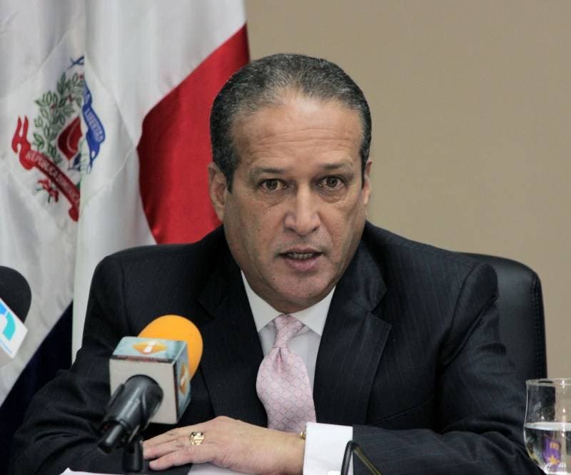 Pared Pérez anuncia aspirará otra vez a la senaduría del Distrito Nacional