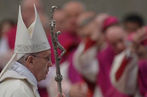 Francisco atrae al Vaticano tres veces más fieles que Benedicto XVI