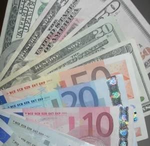 Tasa de cambio del dólar y euro en los bancos de RD para este 7 de septiembre