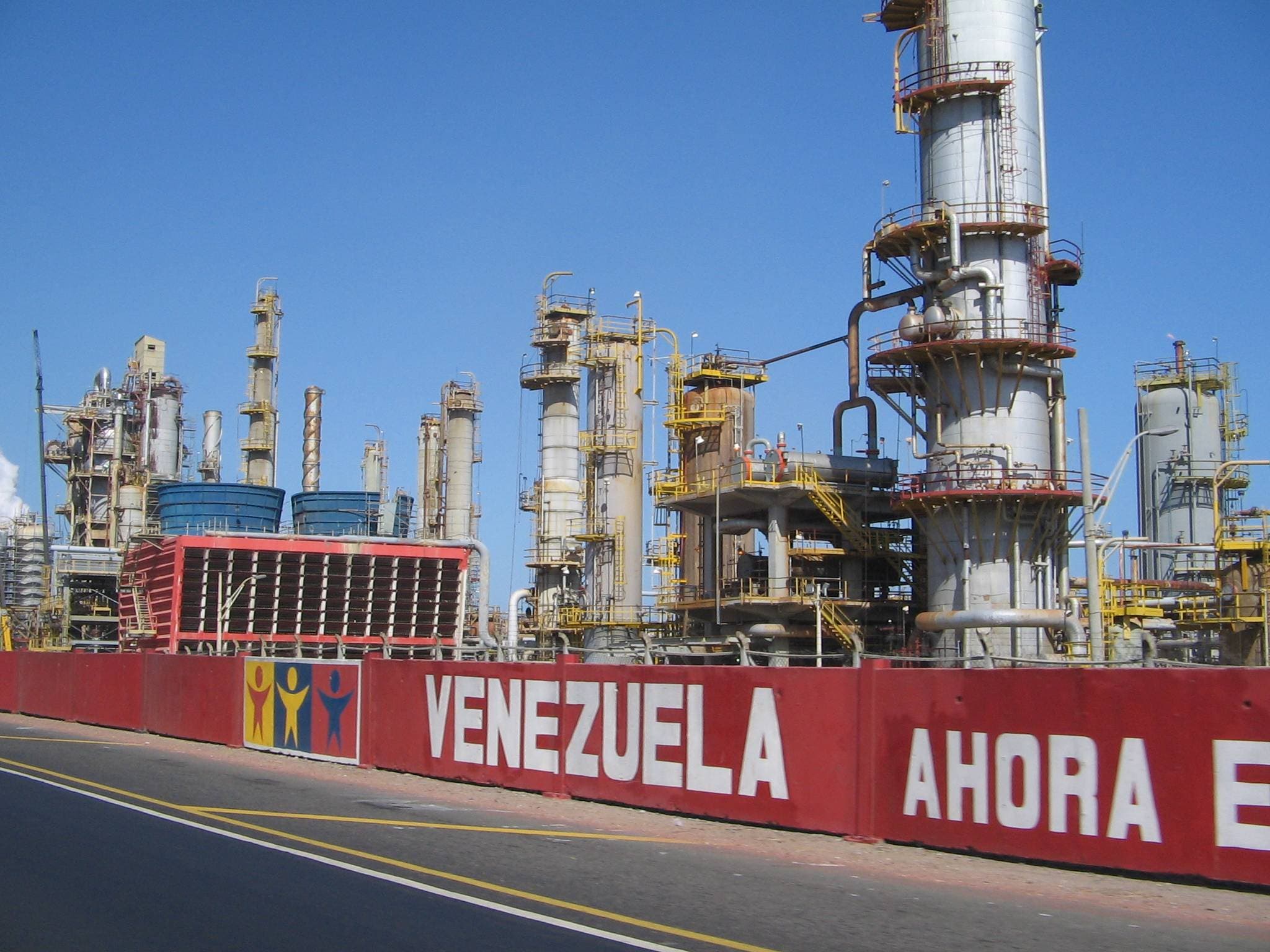 Petróleo venezolano baja 2 centavos y se ubica en 38,71 dólares el barril