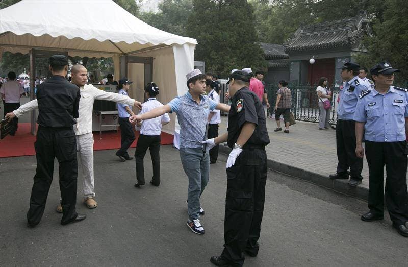 Decenas de muertos y heridos en ataque terrorista en región china de Xinjiang