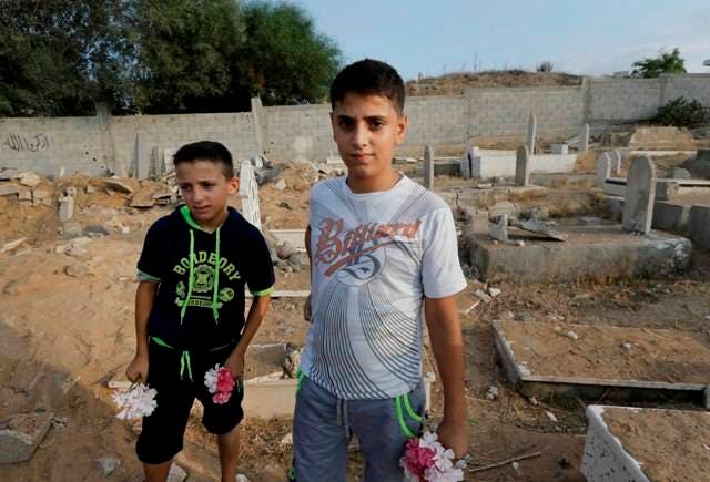 Hombre y niño de cuatro años mueren por disparos israelíes en Gaza