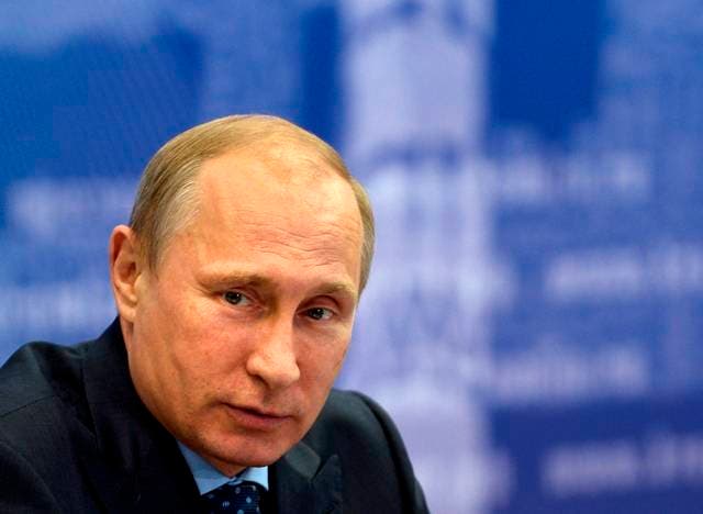 Expertos advierten del peligro de recesión en Rusia por sanciones