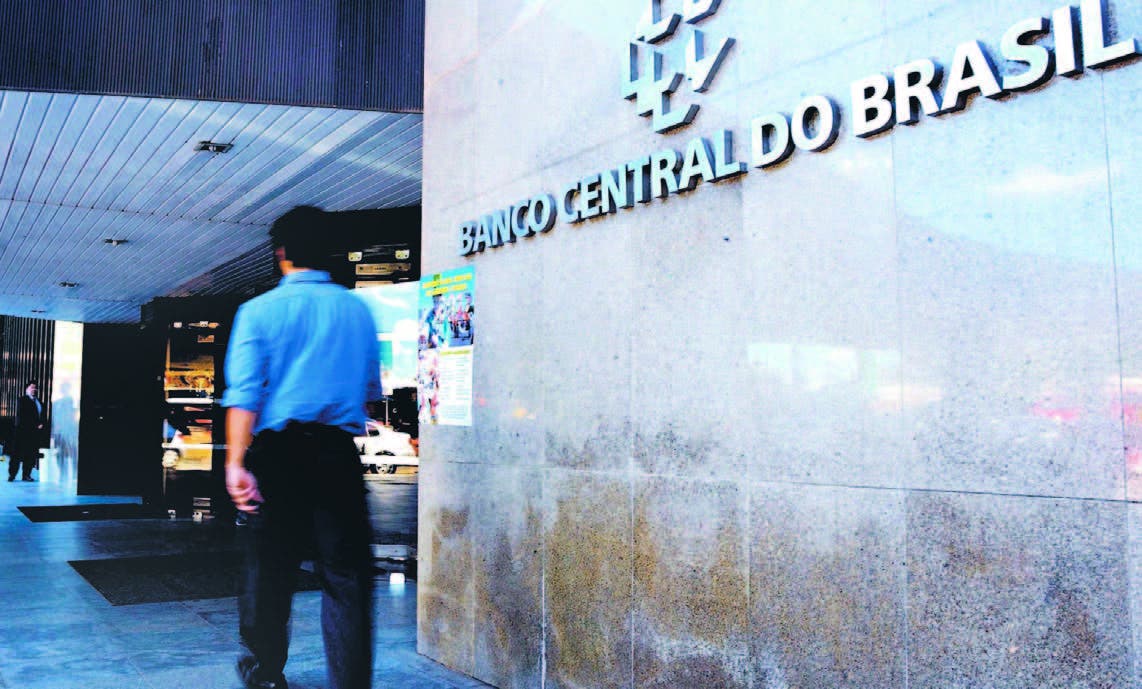 Mercado en Brasil apuesta por nueva alza en la tasa de interés a 14,25% anual