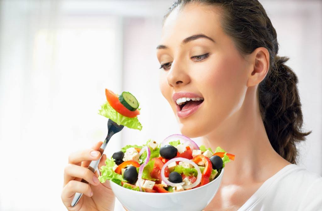 10 hábitos alimentarios saludables que debes incluir en tu vida diaria