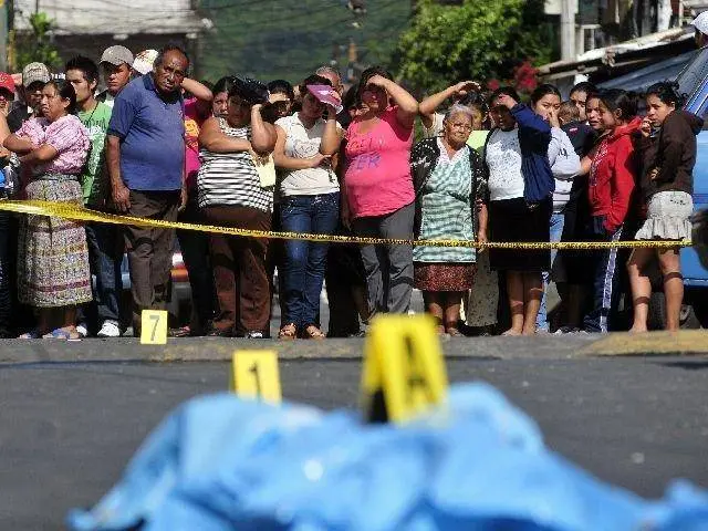 Conmoción en Argentina por triple homicidio machista que dejó 3 niños heridos