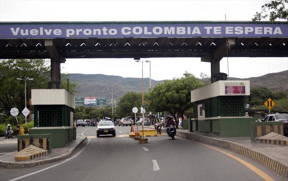 Muere oficial venezolano y son detenidas 624 personas en guerra a contrabando