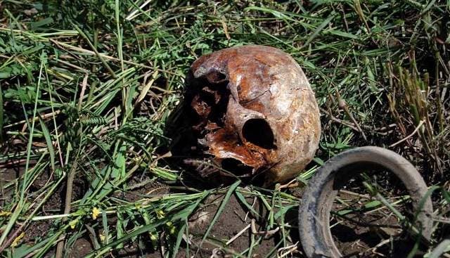 Niños encontraron cráneo mientras jugaban cerca de canal en San Juan