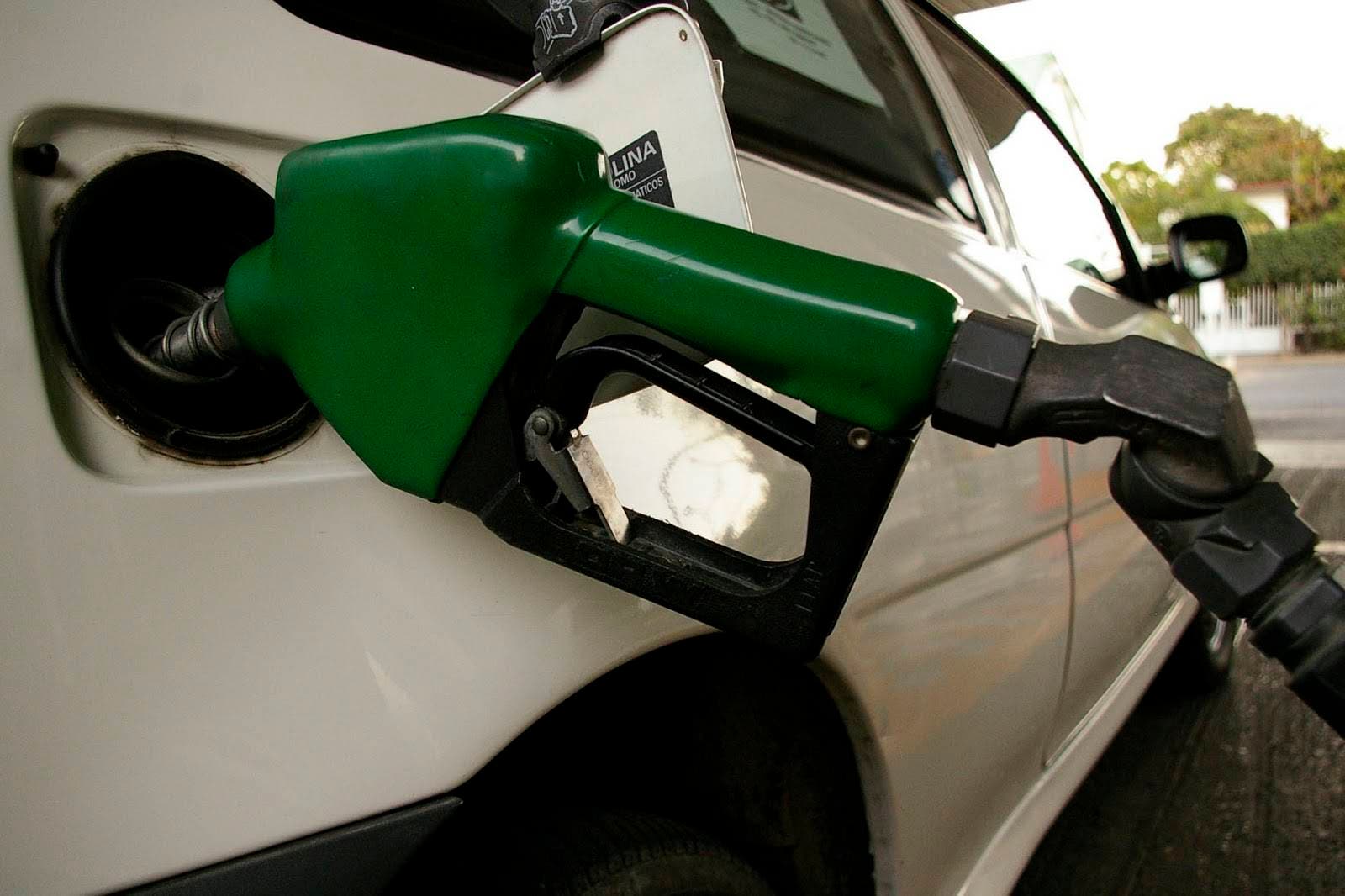 Mayoría de lectores Hoy cree pasajes deben bajar tras rebaja en precios de combustibles