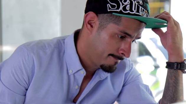 Joven hispano quita una letra de su nombre y le llueven las ofertas laborales