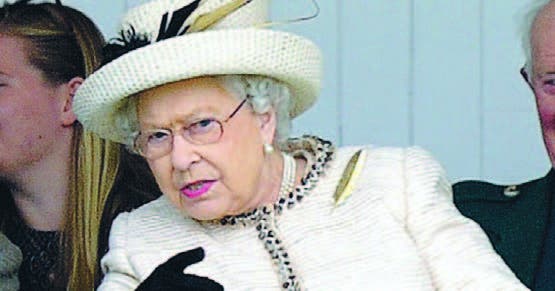 La reina Isabel II invitará a Trump a visitar el Reino Unido en 2017