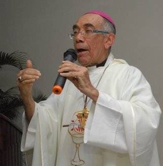 Obispo SFM pide a Danilo continuar consultas sobre Loma Miranda