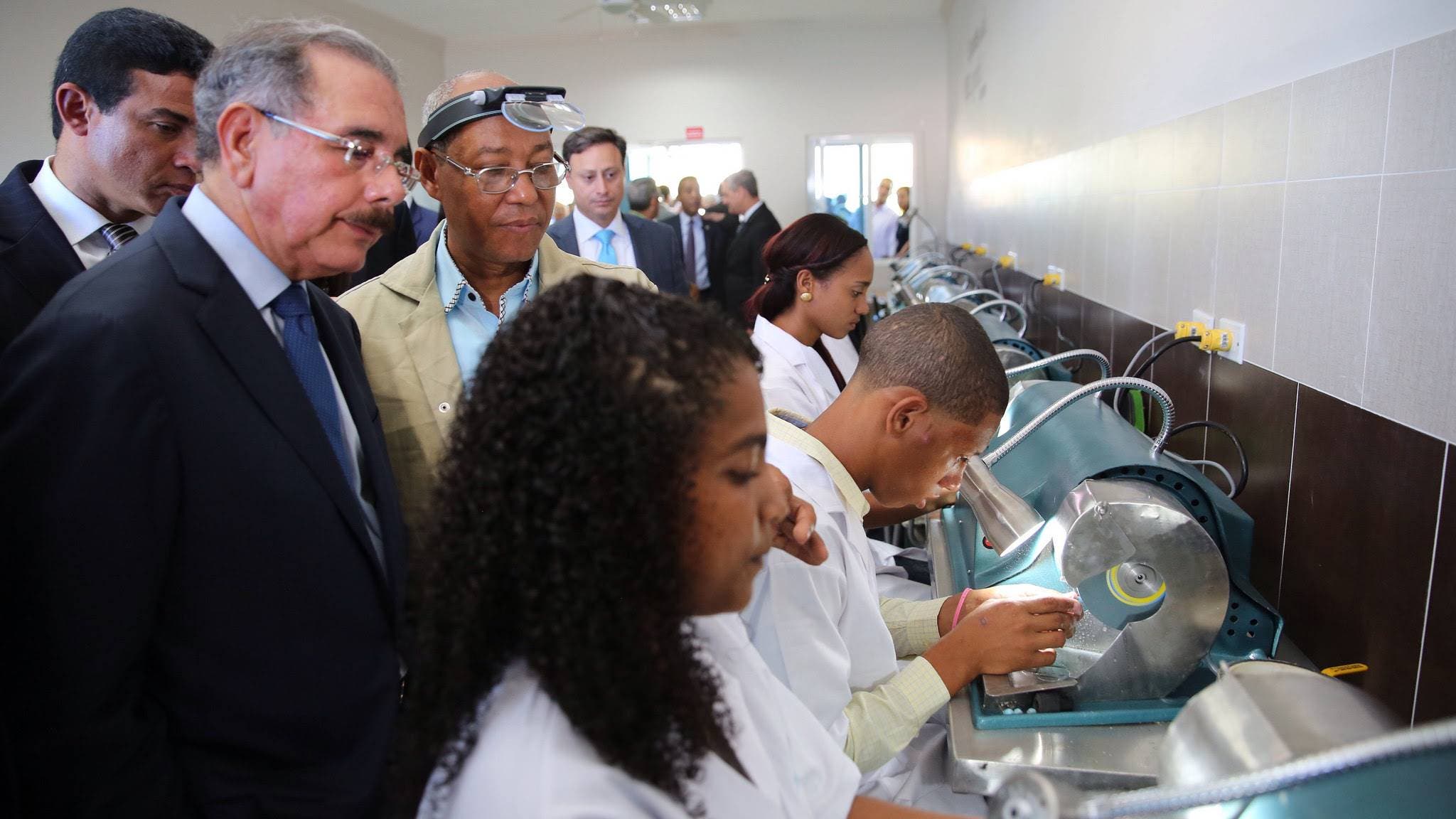 Danilo Medina: «quiero que cada comunidad pueda vivir de lo que produce»
