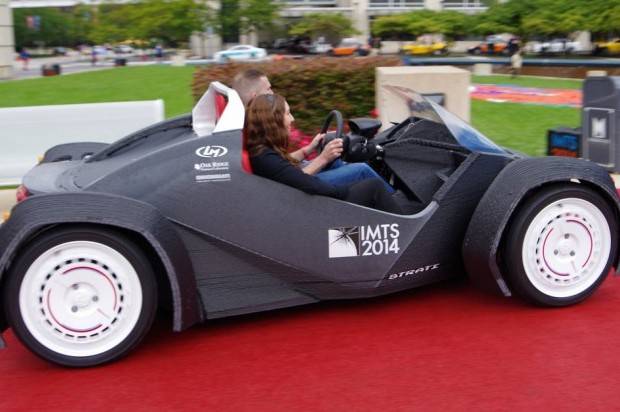 Presentan coche hecho con impresora 3D