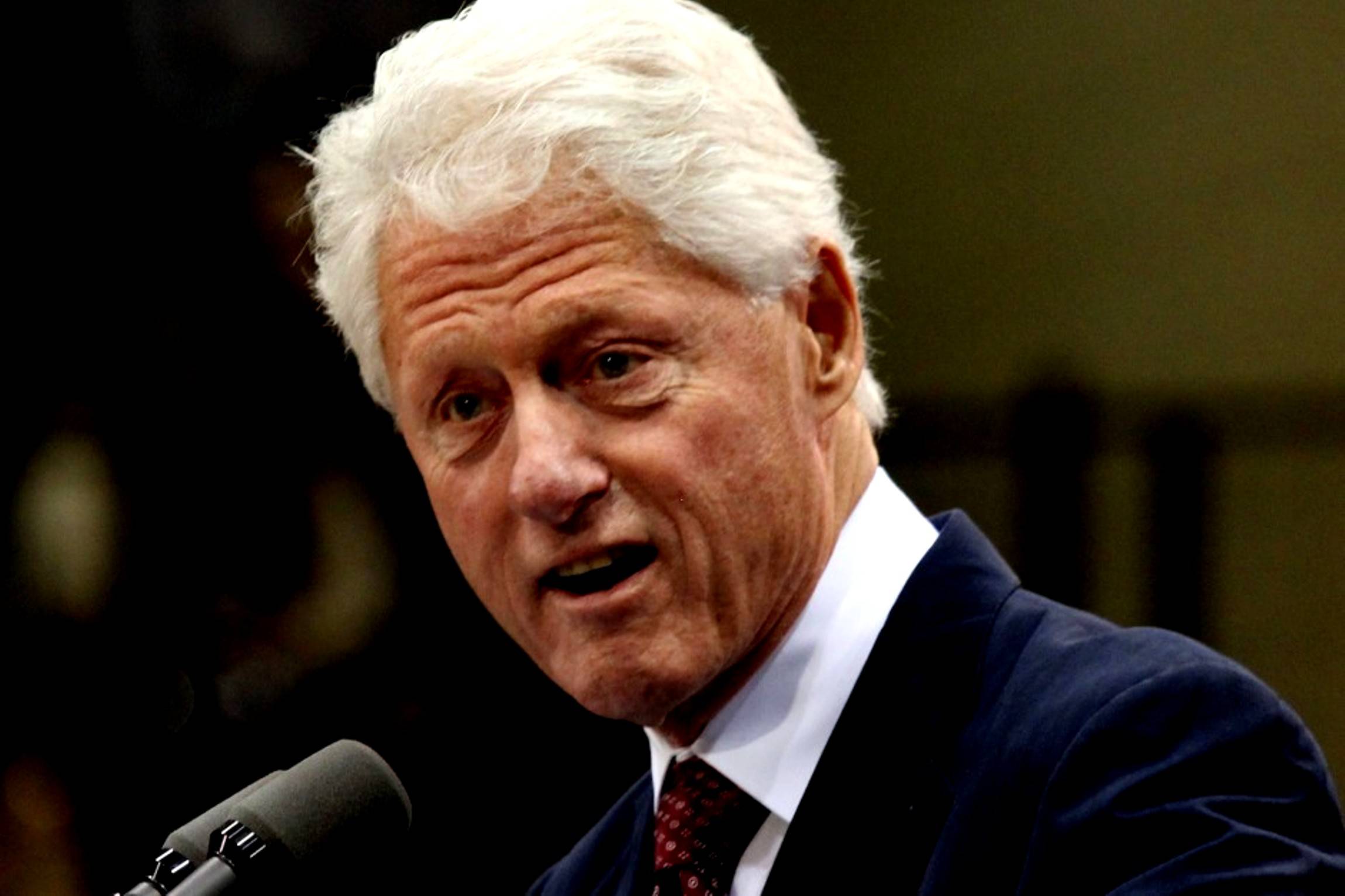 Bill Clinton asistirá al funeral de  Shimon Peres, pero su esposa Hillary no viajará