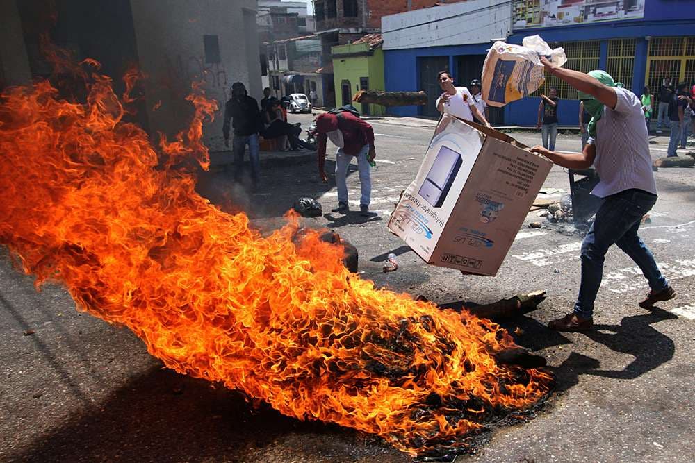 Nueva protesta en Venezuela deja cuatro heridos