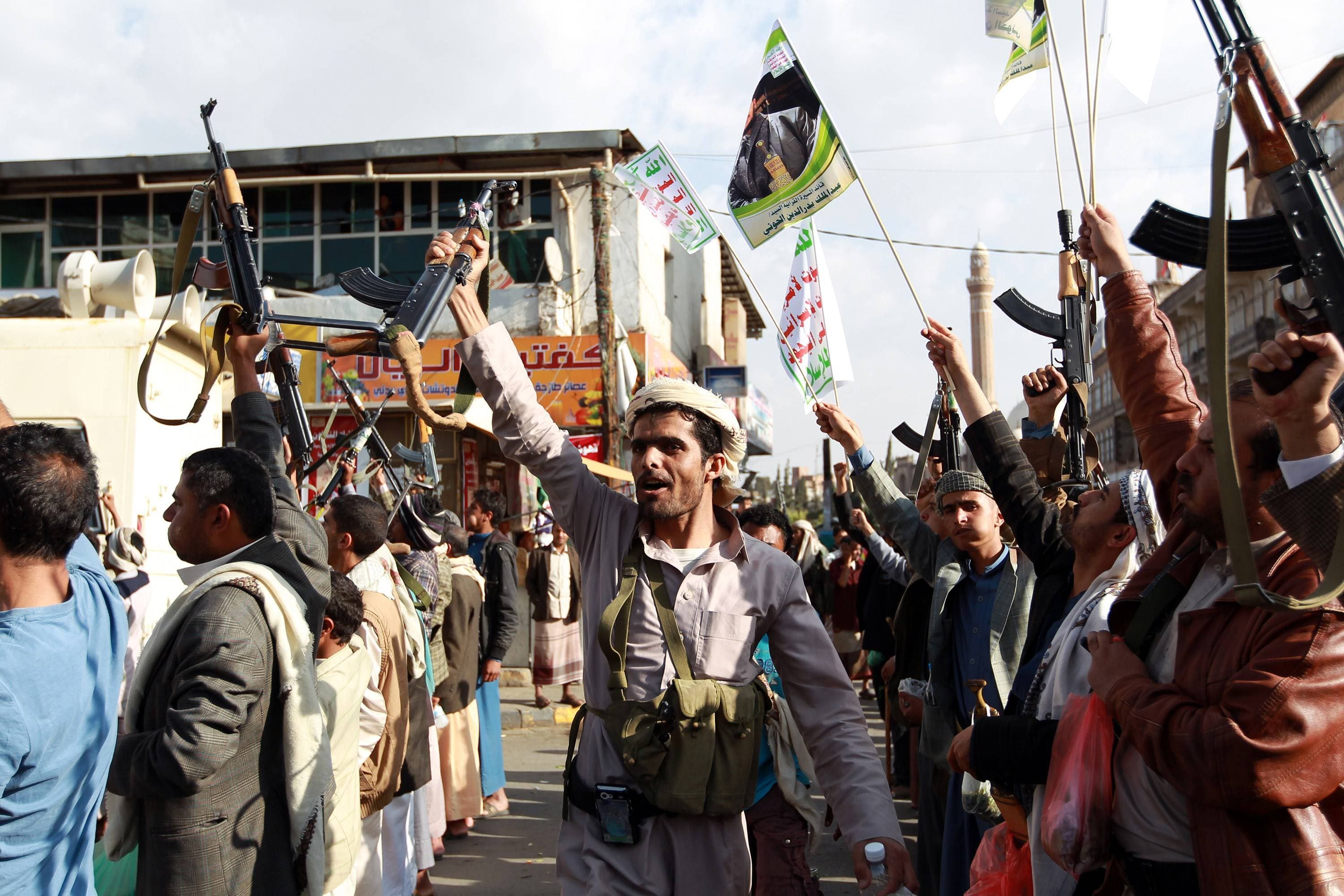 Siguen los combates en Yemen y Al Qaida libera a cientos de presos