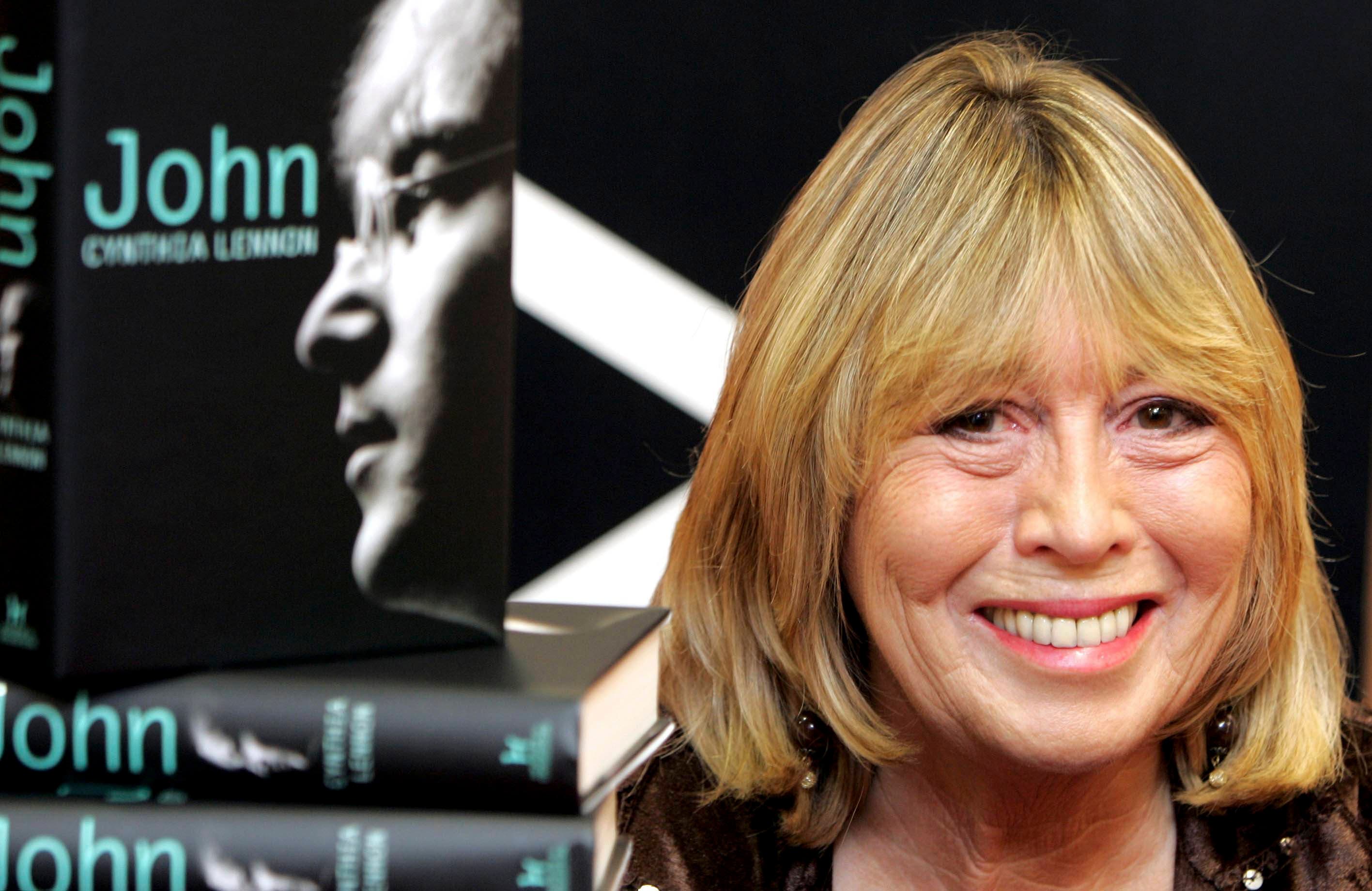 Muere Cynthia Lennon La Primera Esposa De John Lennon 