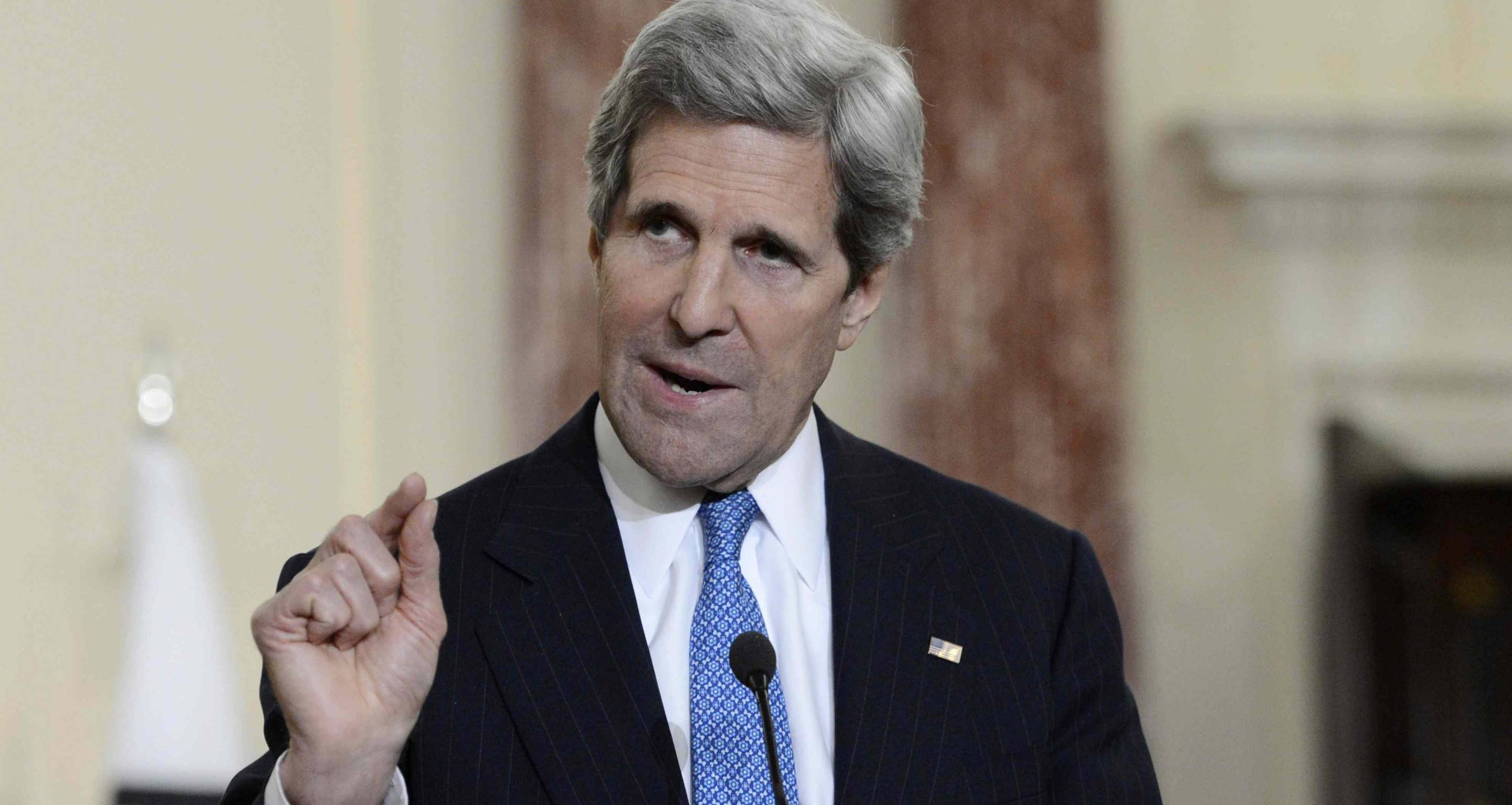 Kerry llega a La Habana para ceremonia oficial en embajada