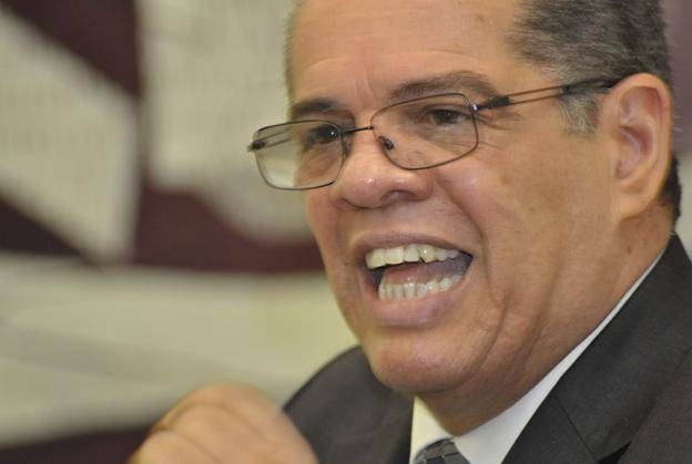 Partidos de Oposición piden renuncia o destitución de Carlos Amarante Baret
