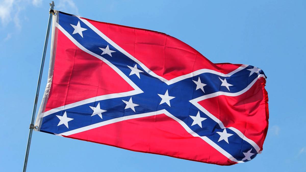 EEUU: Carolina del Sur retira la bandera confederada de su Congreso