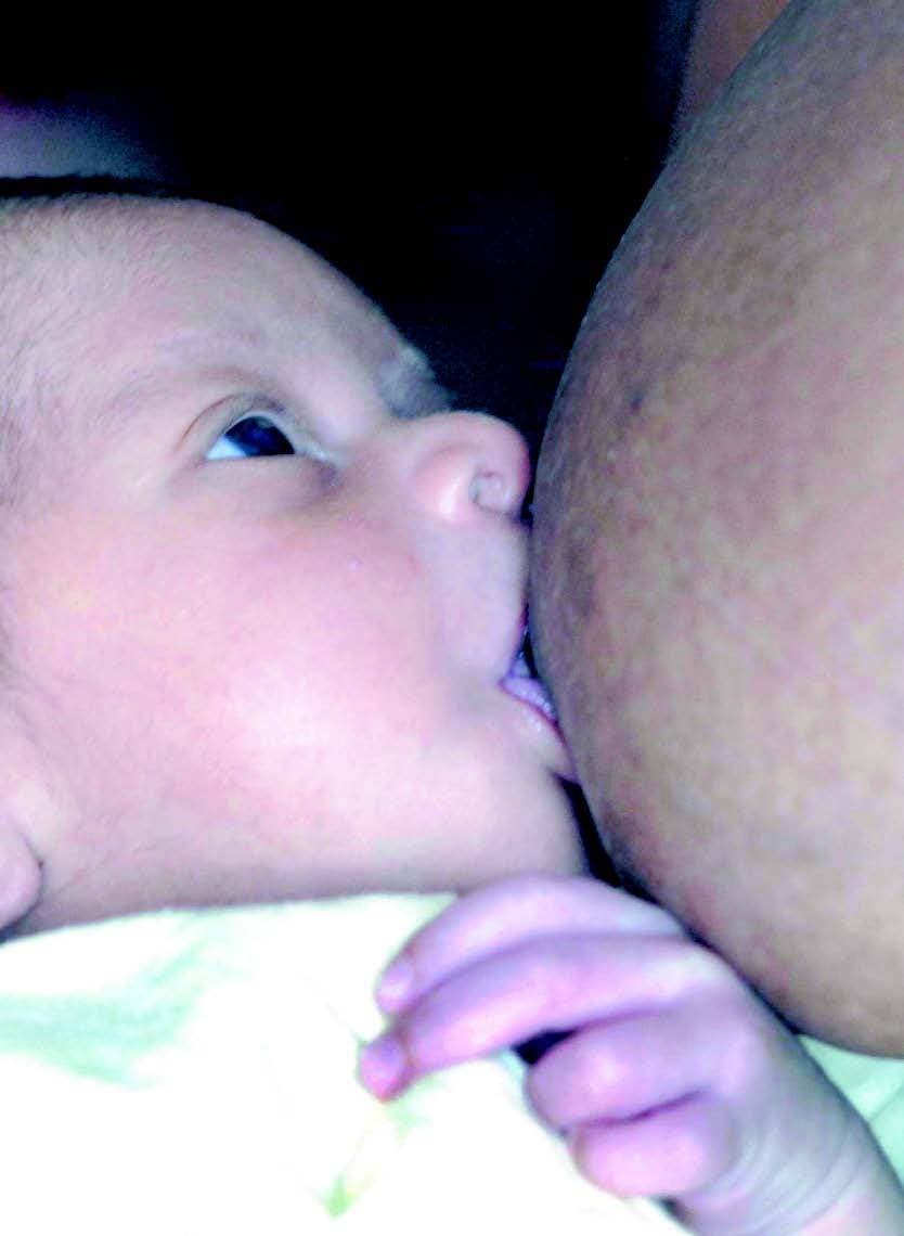 Madres siguen expuestas a información errónea sobre substitutos leche materna